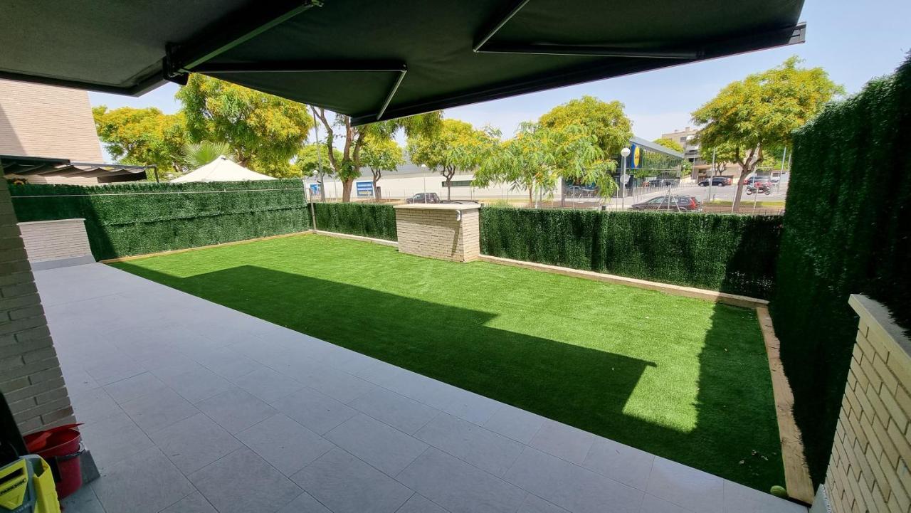 Apartamento diseño con jardín privado a 100 metros del mar Torredembarra Exterior foto